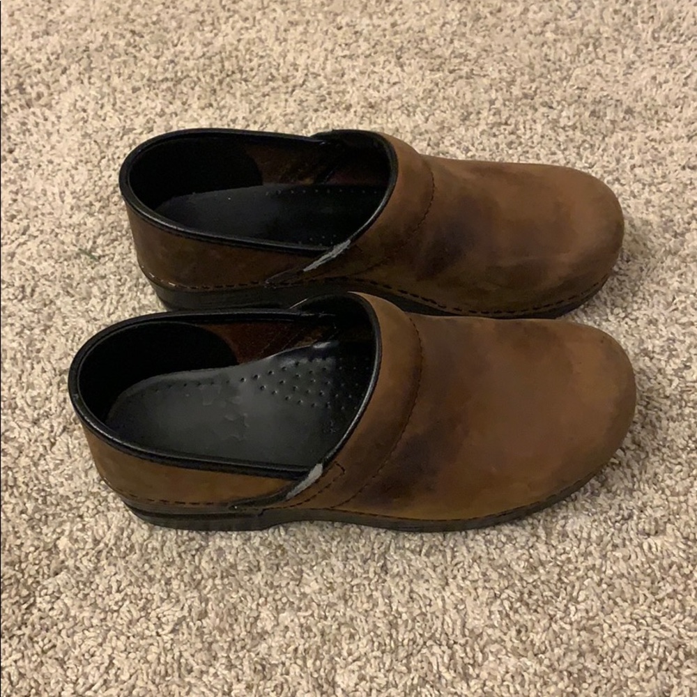 Size 38 brown suede Danskos